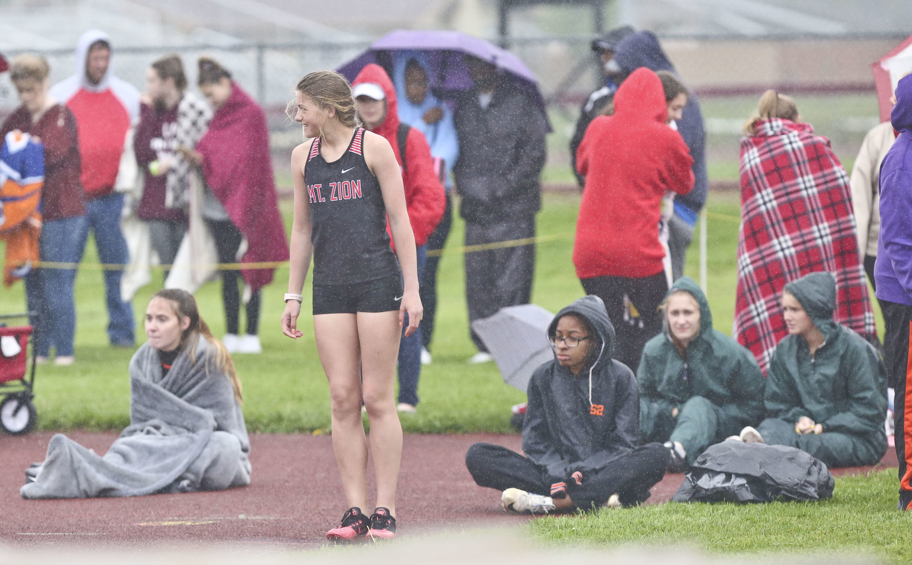 Class 2A Tolono Sectional 20 5.09.19.JPG